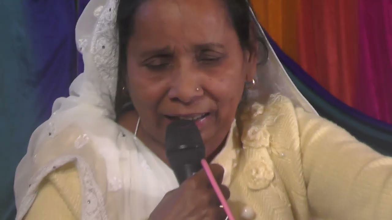भोला बन जाओ भोली घूंघटा संभल के राव कोंच जालौन में गायका कलावती बुआ ने ऐसा भजनसुनाया जनताहुई मदहोश 💯