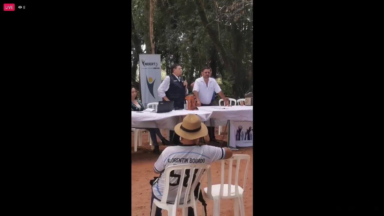 Audiencia pública del presidente de Indert con dirigentes campesinos en Caaguazú