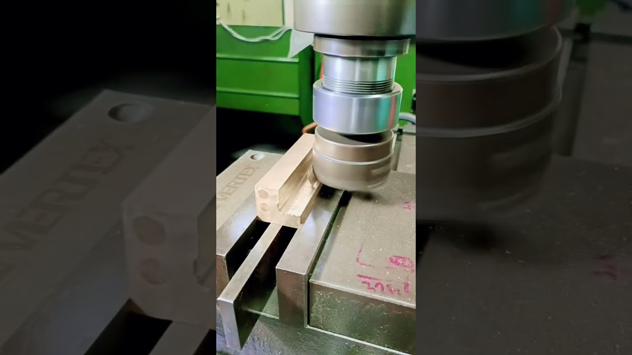 เก็บผิวทองเหลือง #machine #automobile #machinerychannel #cncmill #cnc