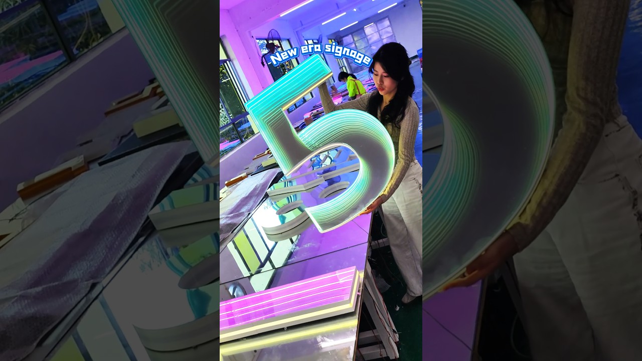 Have you ever seen a sign like this?#infinitymirror #signmaker #signfactory#fyp #signforyou