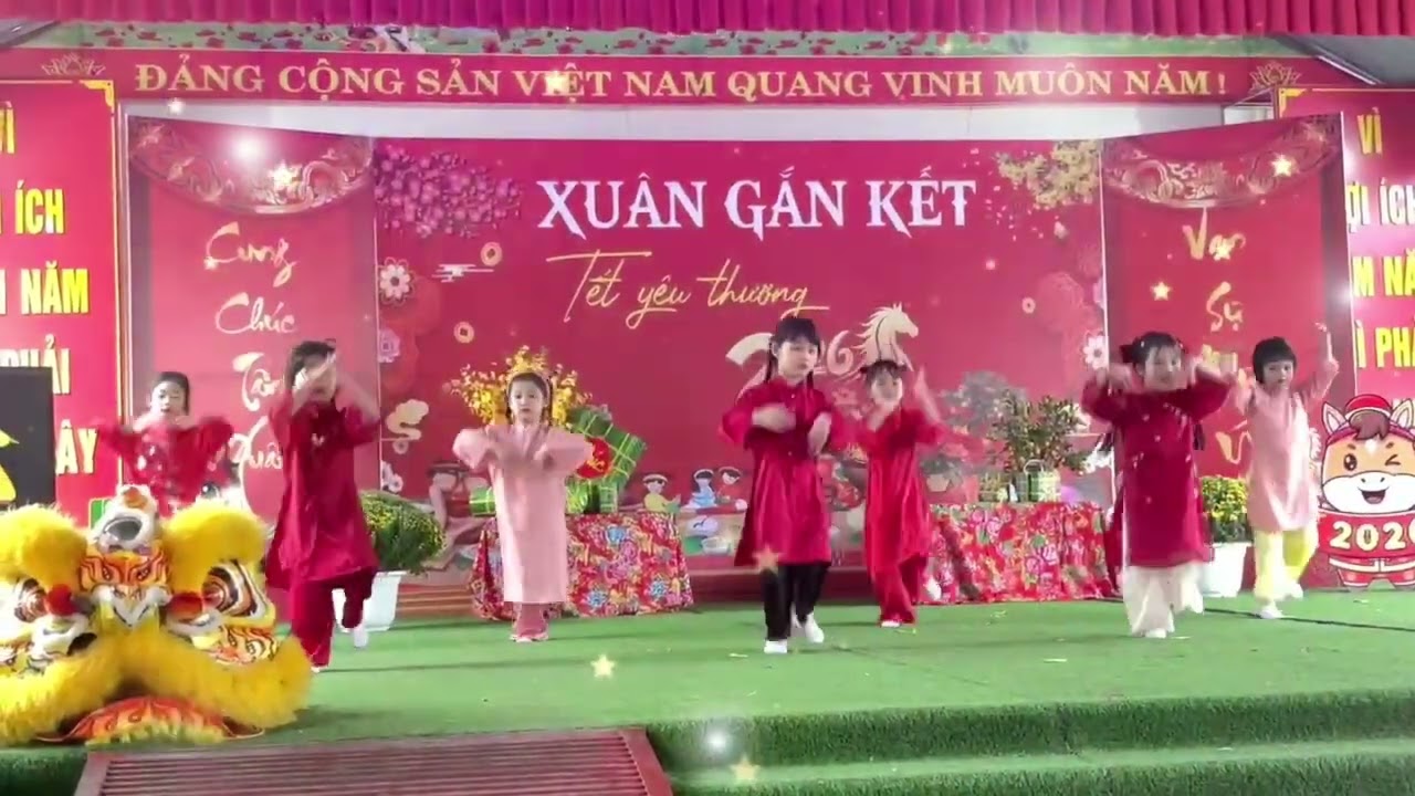 Hoạt động giáo dục trải nghiệm: Xuân gắn kết tết yêu thương. Trường mầm non Tân Cương xã Vĩnh Thành