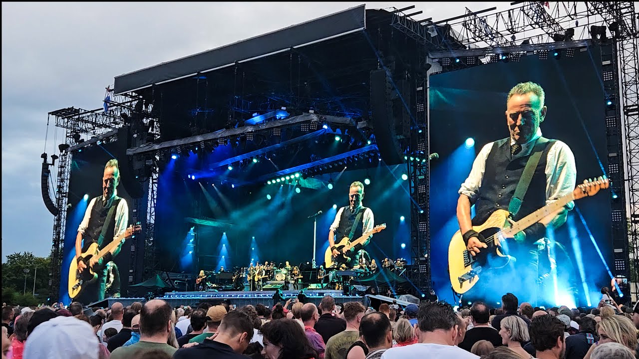 Bruce Springsteen - Badlands - 2024 LIVE Goffertpark Arnhem (4K)