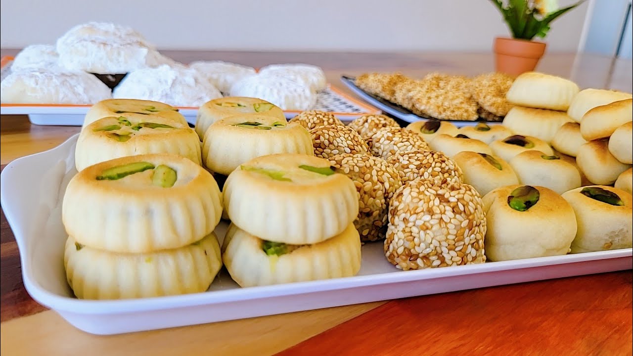 طريقة عمل معمول الطحين بالتمر بأكثر من شكل ويذوب في الفم 🤤👌(Maamoul)(حلويات العيد)