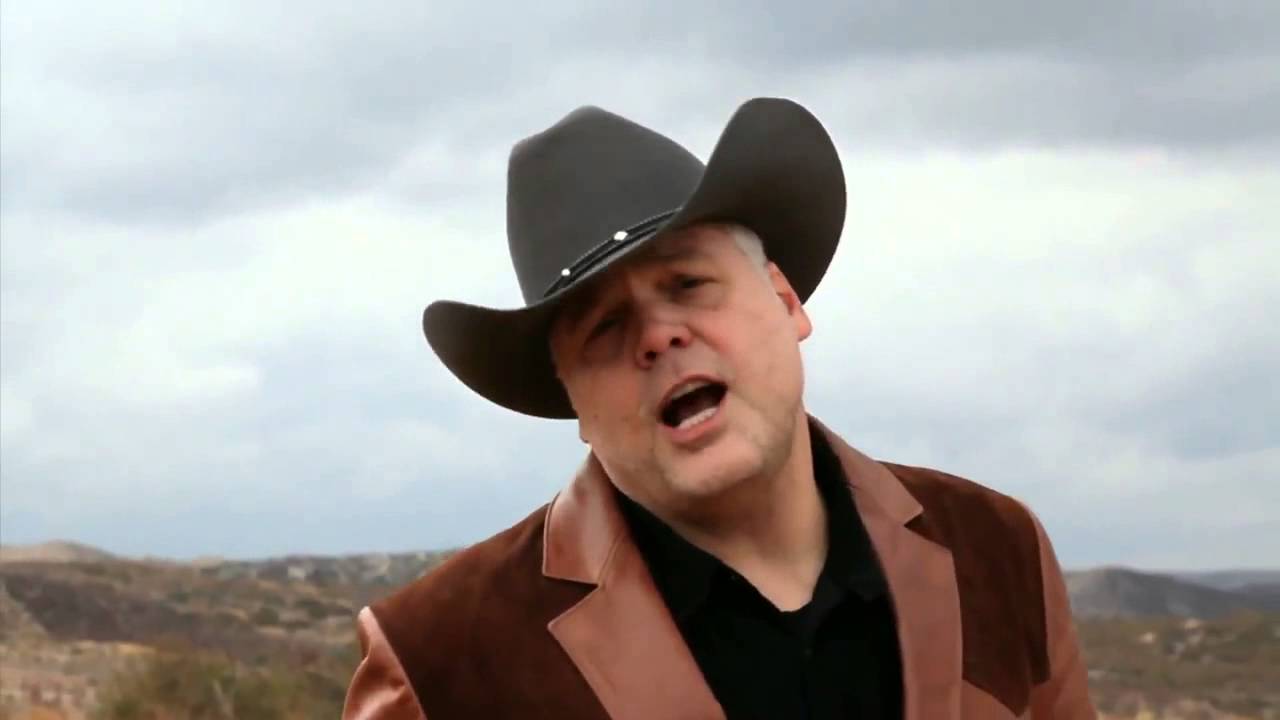 Vincent D'Onofrio (Wilson Fisk Kingpin) Goes Bollywood.