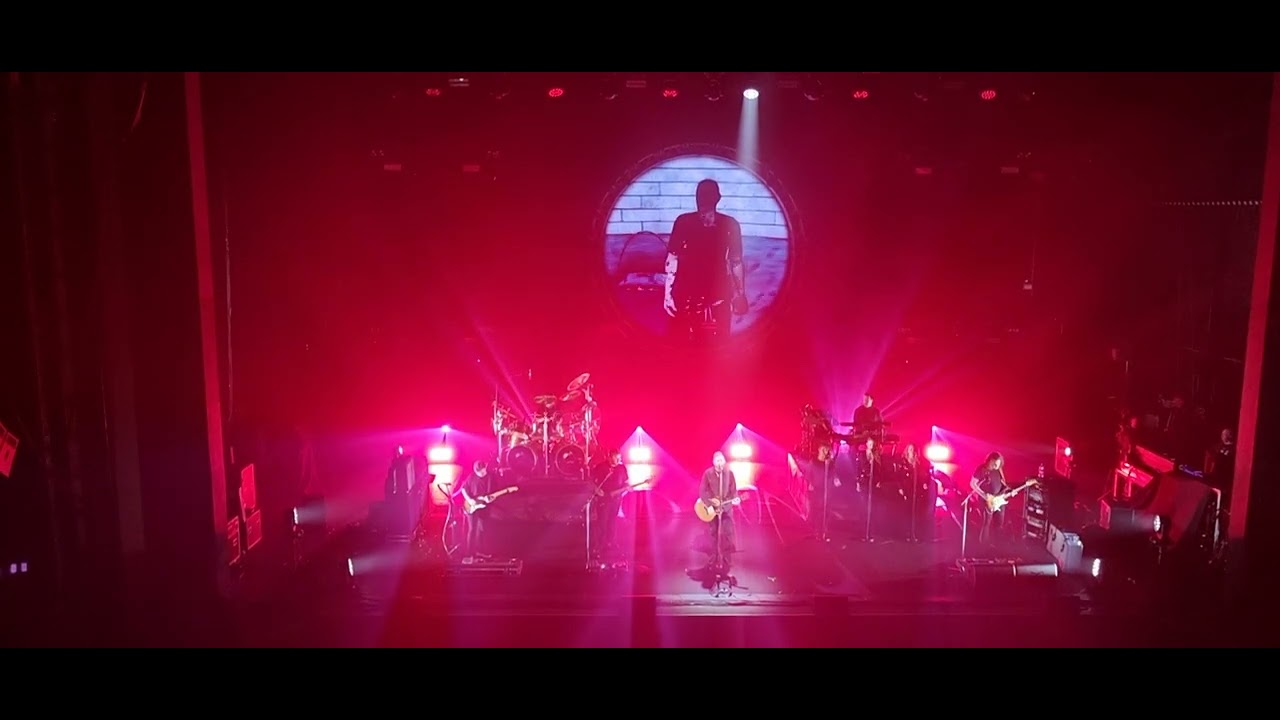 Australian Pink Floyd - 'Comfortably Numb' - Liverpool Empire Theatre, 05/11/2023