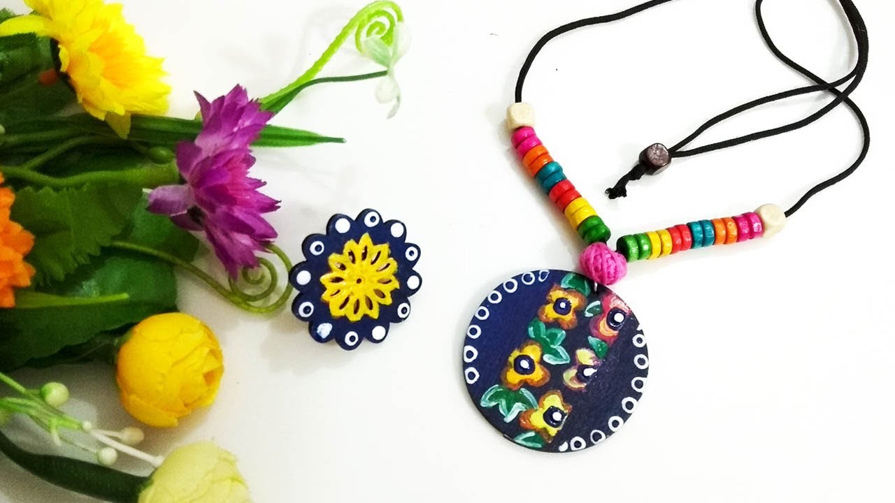 DIY Hand Painted Jewelry / DIY Jewelry / Hand-Painted Wood Jewelry