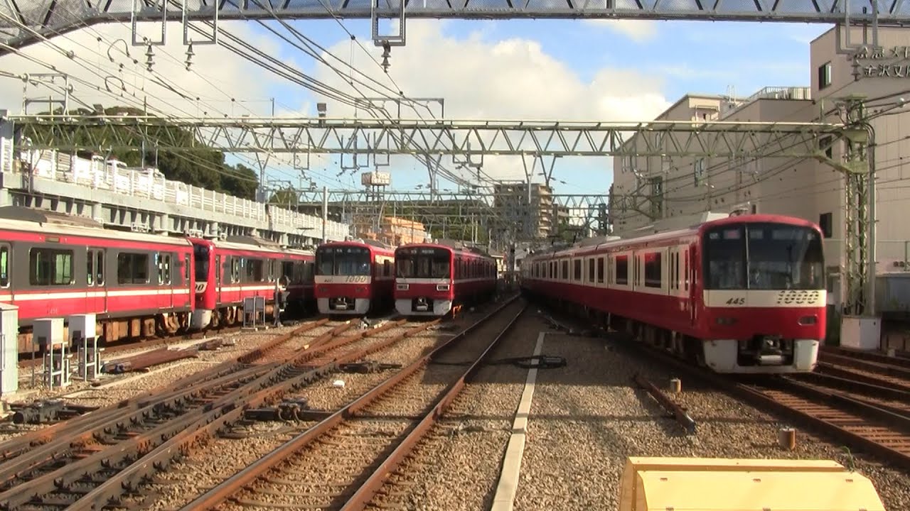 【5倍速】平日朝の京急本線金沢文庫駅2020年版（字幕入り）