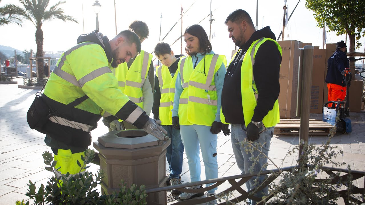 Sanary - Sensibilisation à la propreté urbaine avec l'Espace Jeunes !