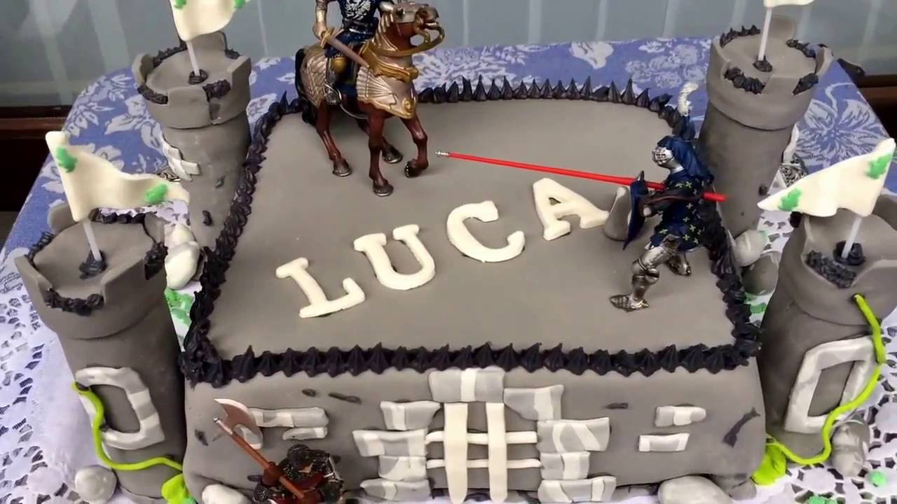 Rittertorte zum 8-j&auml;hrigen Geburtstag aus Fondant