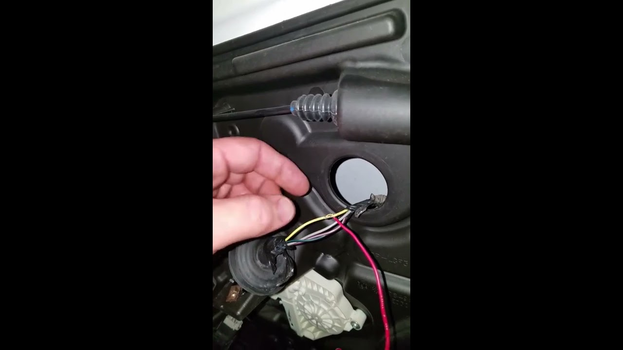 FORD EDGE DOOR AJAR QUICK FIX. Bypassing the signal #fordedge  (no audio)