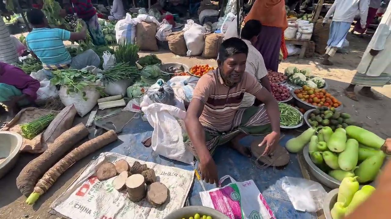 বেড়া সি এন বিতে আজ দুপুর বেলা। 