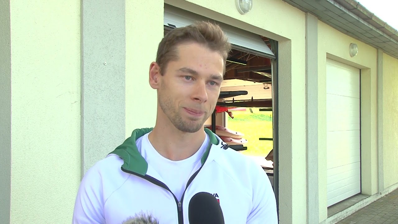 Dauguose olimpietis baidarininkas M.Maldonis aplankė  vandens sporto &scaron;akų treniruotes lankančius ...