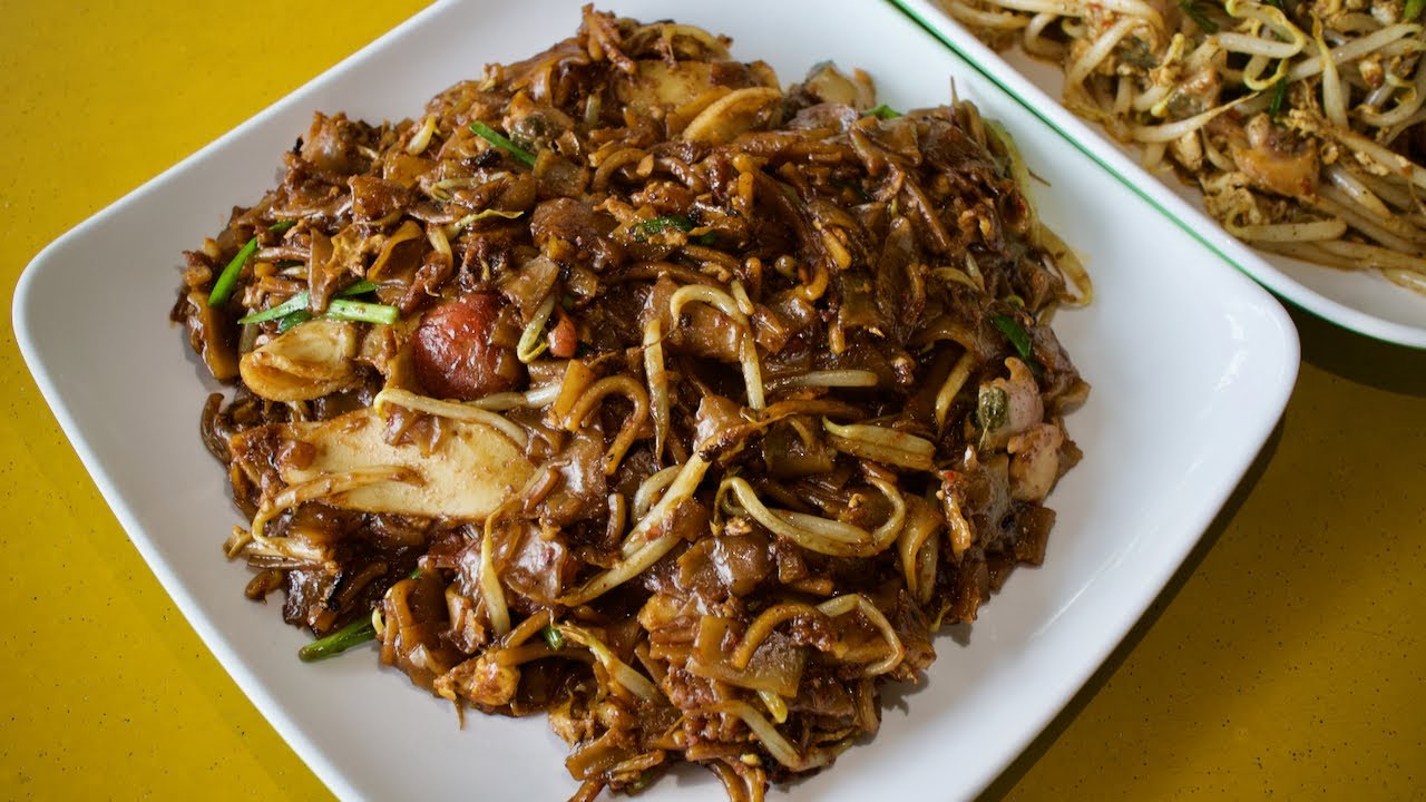 One of the best CHAR KWAY TEOW (炒粿條) in Singapore? (Singapore street food)