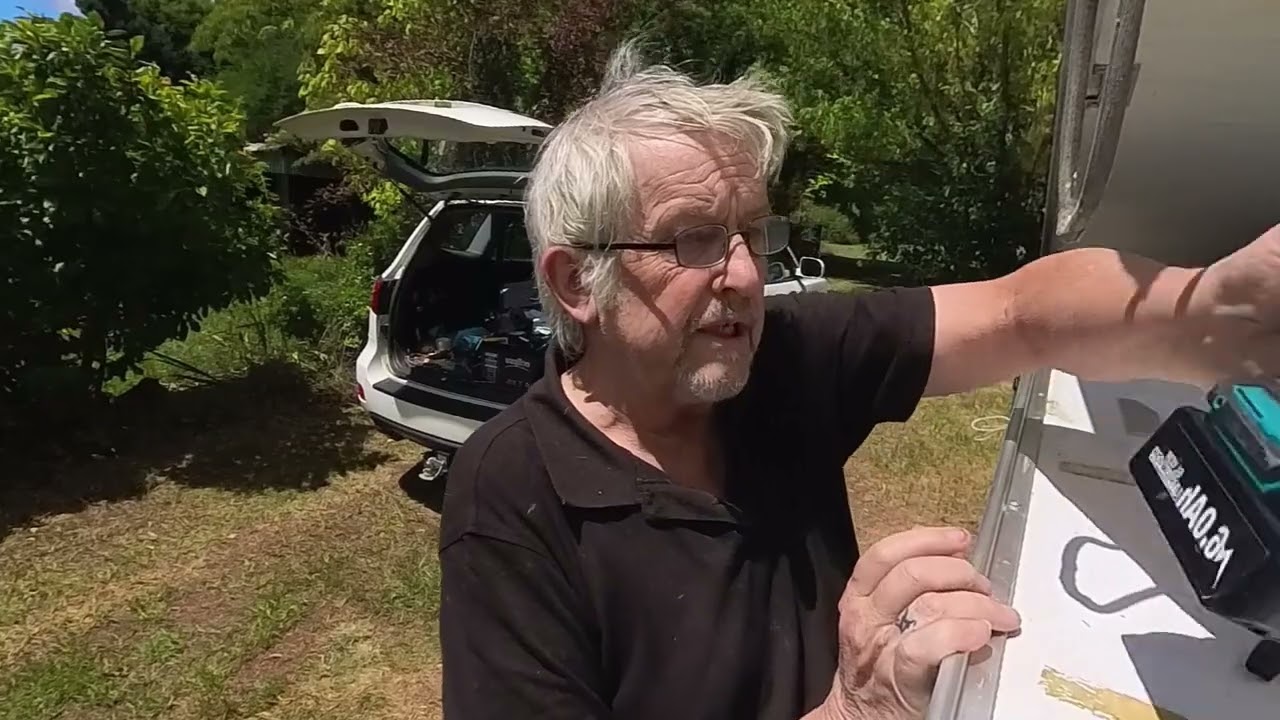 4  Fitting the top piece