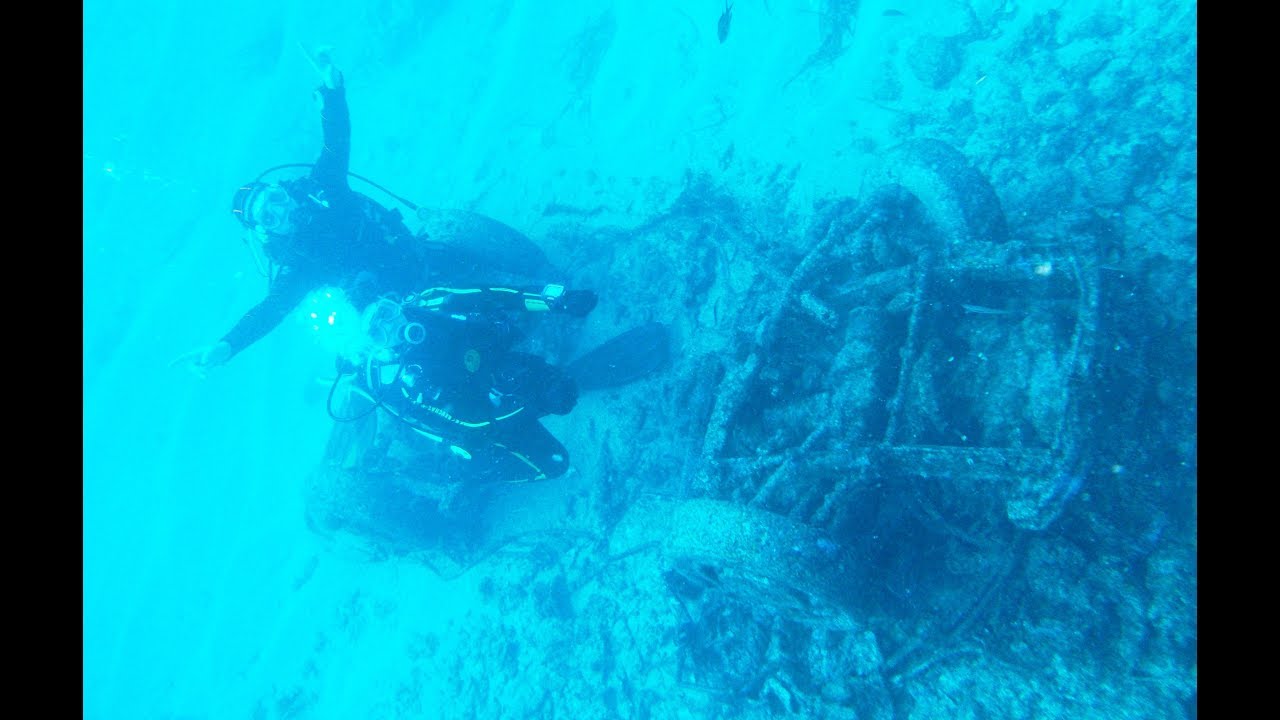 Plonger du bord L'épave de sausset sur la cote bleue