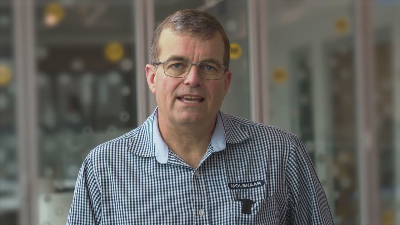 MOLENAAR - Think Service Excellence.