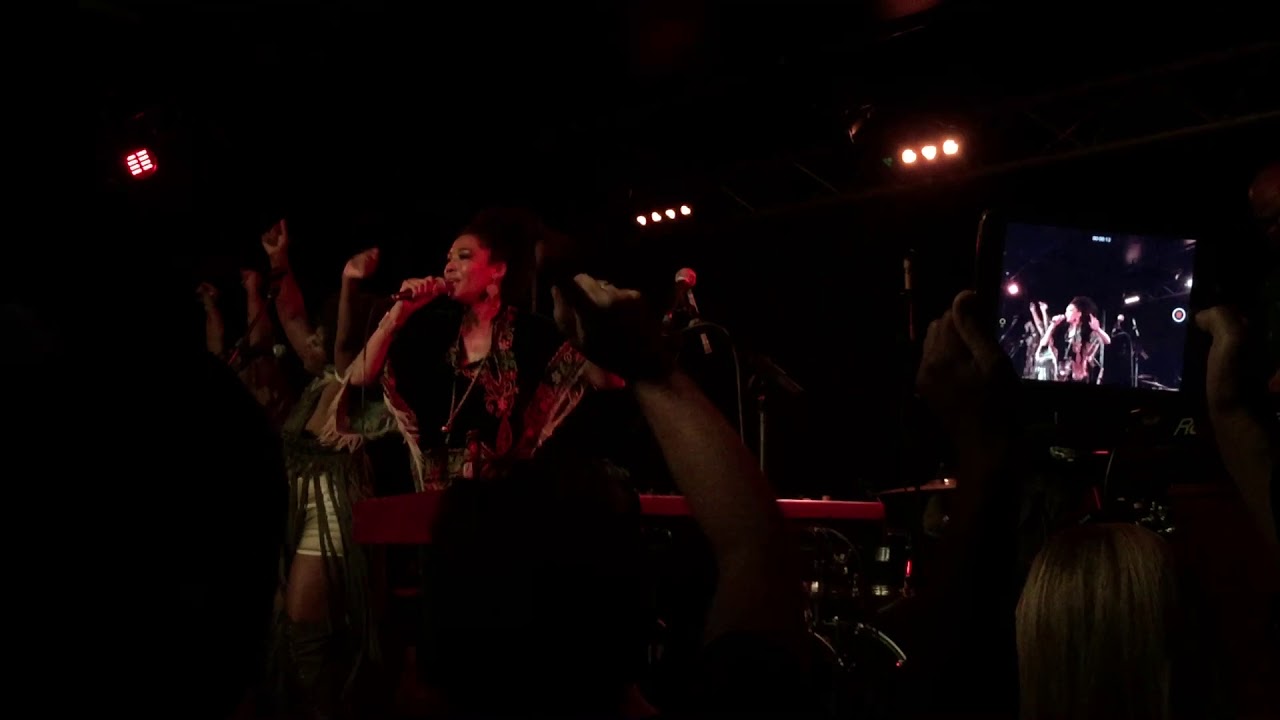 Judith Hill : Wild Tonight (Prince) @ New Morning, Paris, France (05/10/18)