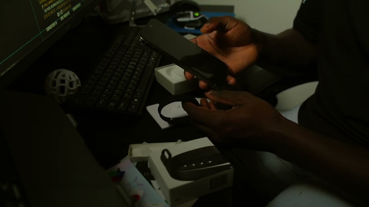 My honest review on the dot band digital business card.