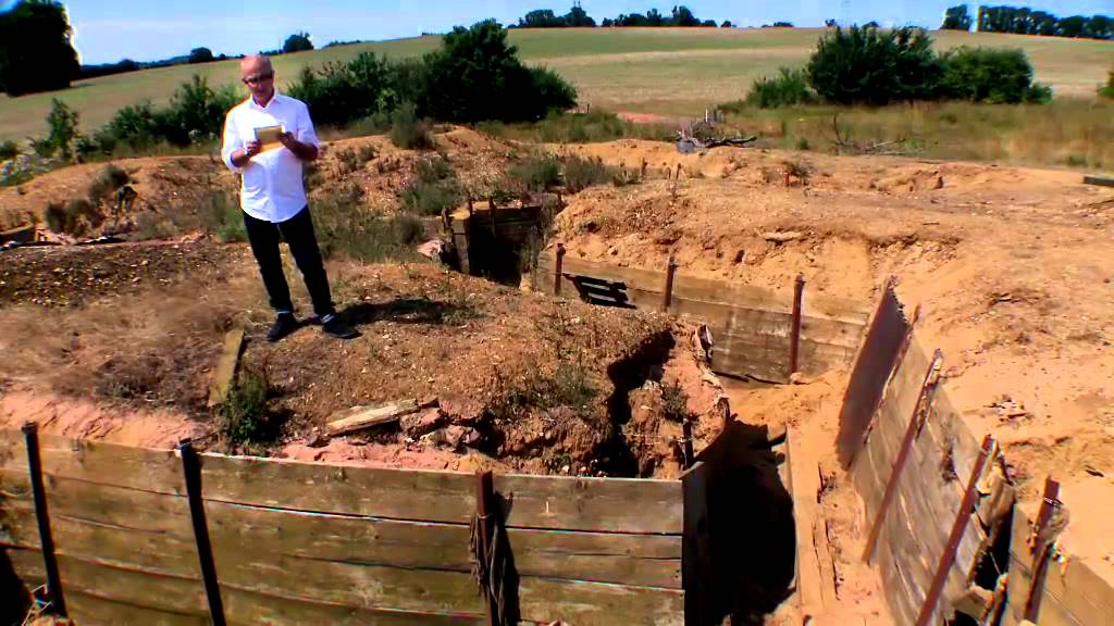 Tony Robinson's World War I: Tragedy at the Somme