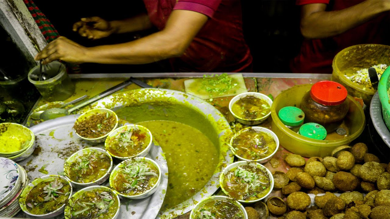 Chicken Chotpoti with Extra Spice 🔥 || বোম্বাই মরিচের মুরগীর চটপটি  || Deshi Foodies