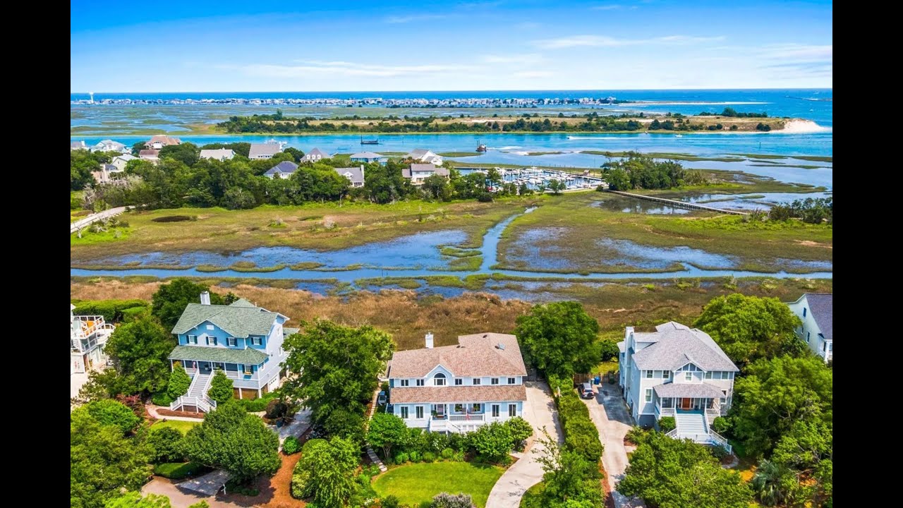 Inside a Turtle Hall Estate with Private Marina Access | Landmark Sotheby's International Realty
