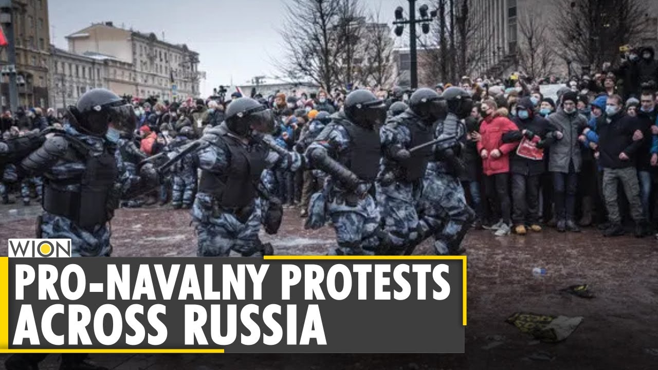 Russia: Police detains over 200 protesters at pro-Navalny rally in St Petersburg | World News