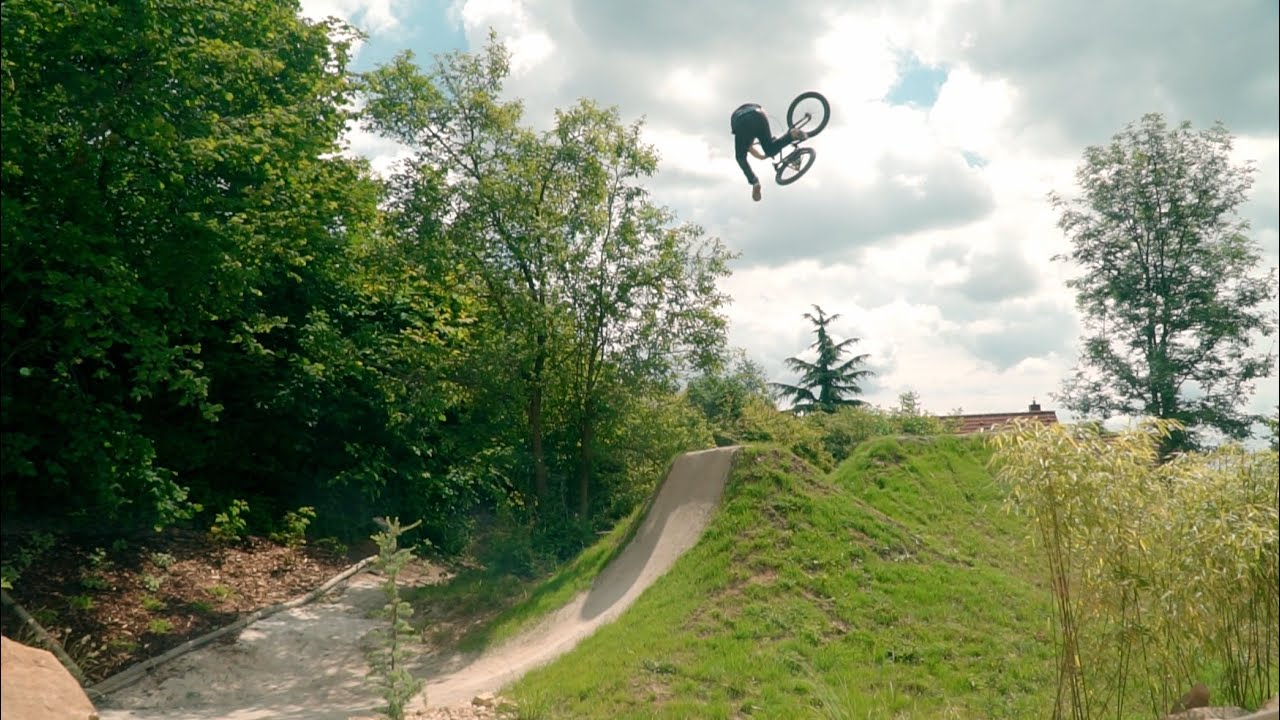TOMAS KUDRNAC - JAWLINE