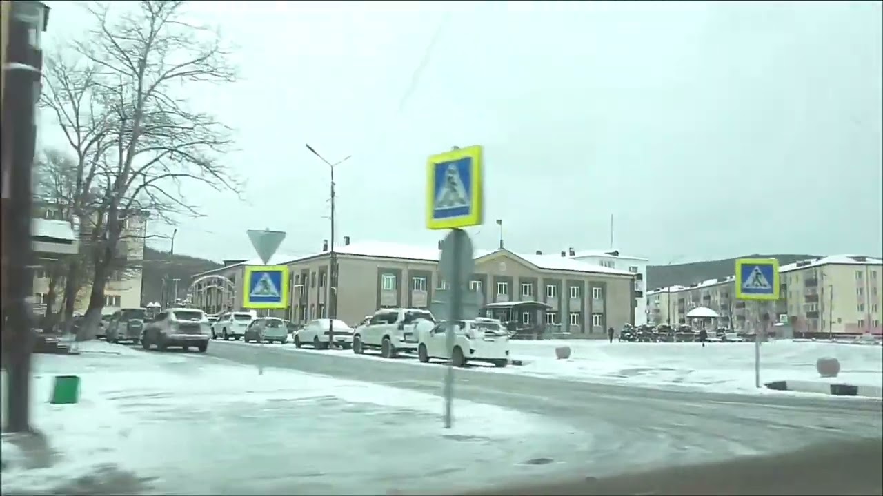 о Сахалин Углегорск ул  Победы Первый снег