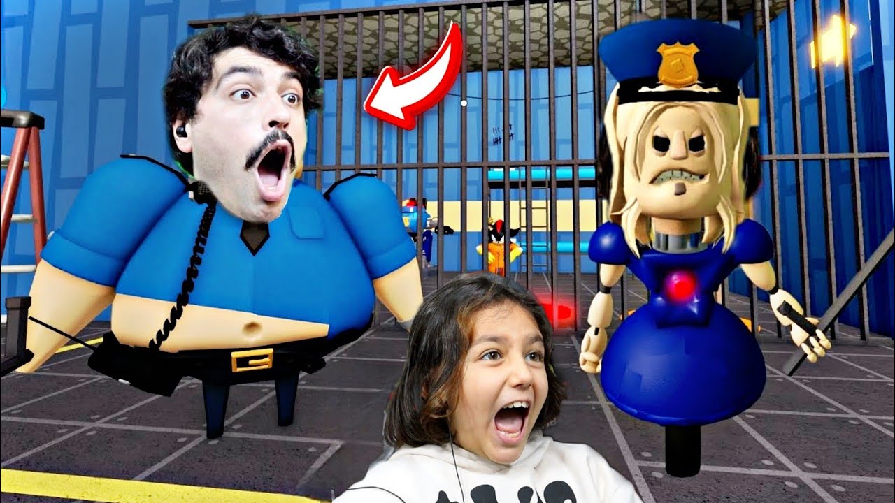 ROBOT POLİS KIZIN HAPİSHANESİNDEN KAÇIYORUZ 😱ROBLOX POLICE GIRL BARRY 2 PLAYER ESCAPE PRISON OBBY!