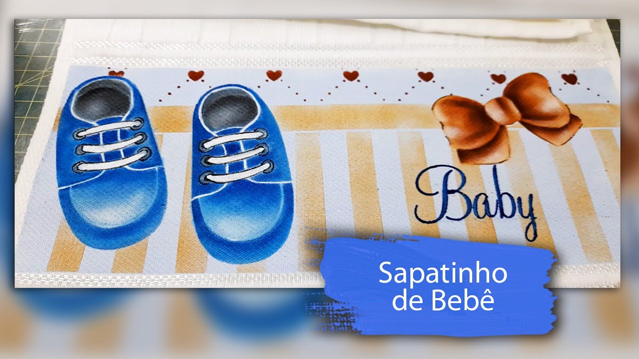 sapatinho de bebe | pintura em tecido com Stencil