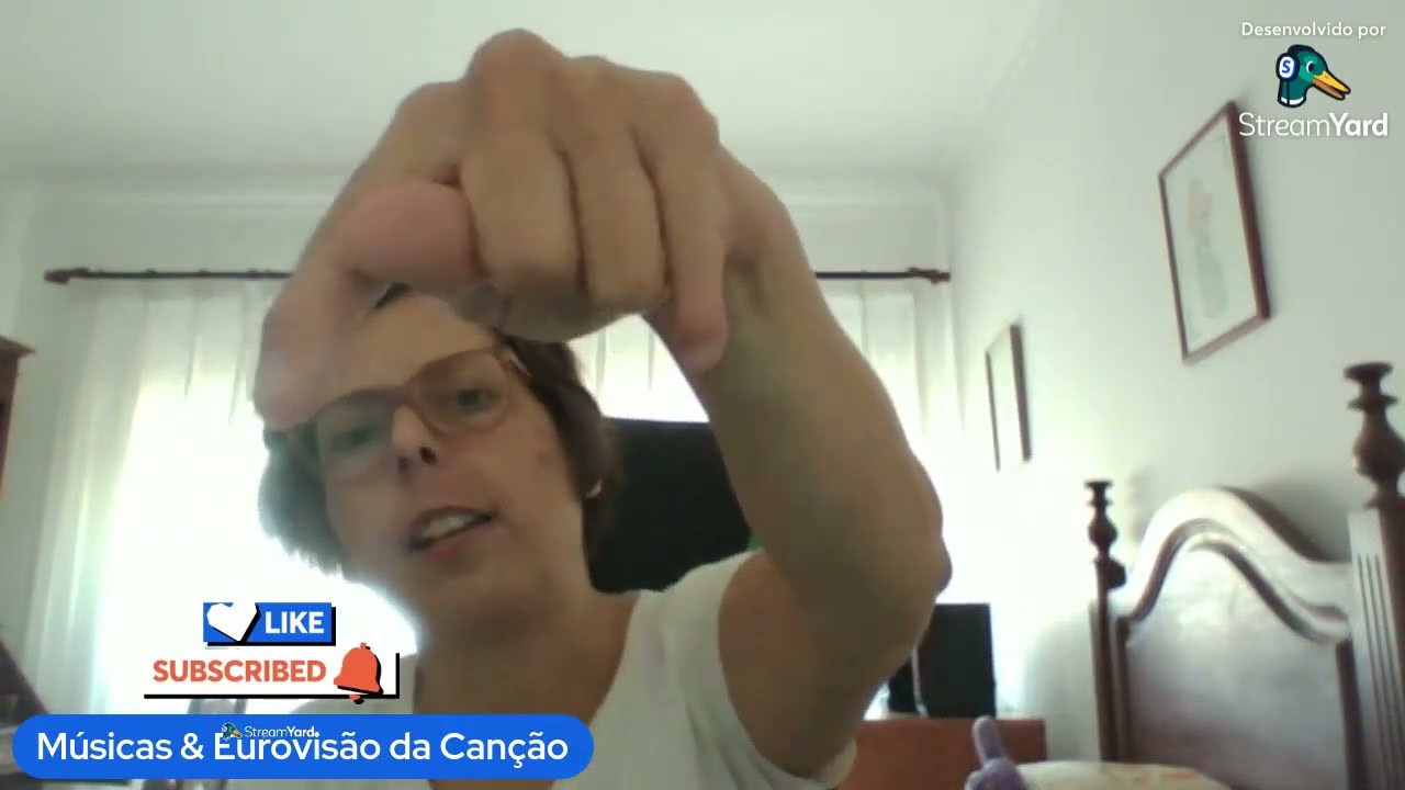 REAJO AO GABRIEL HENRIQUE CANTANDO 