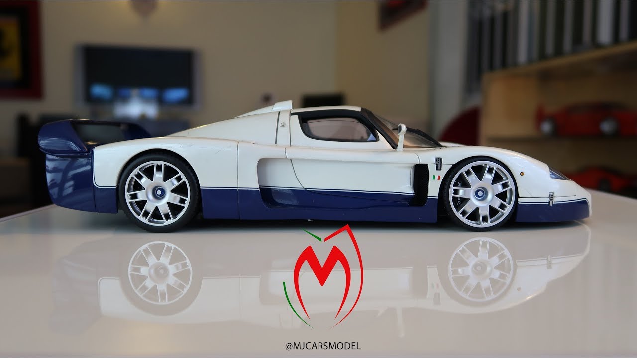 Maserati MC 12 BY HWE 1/18