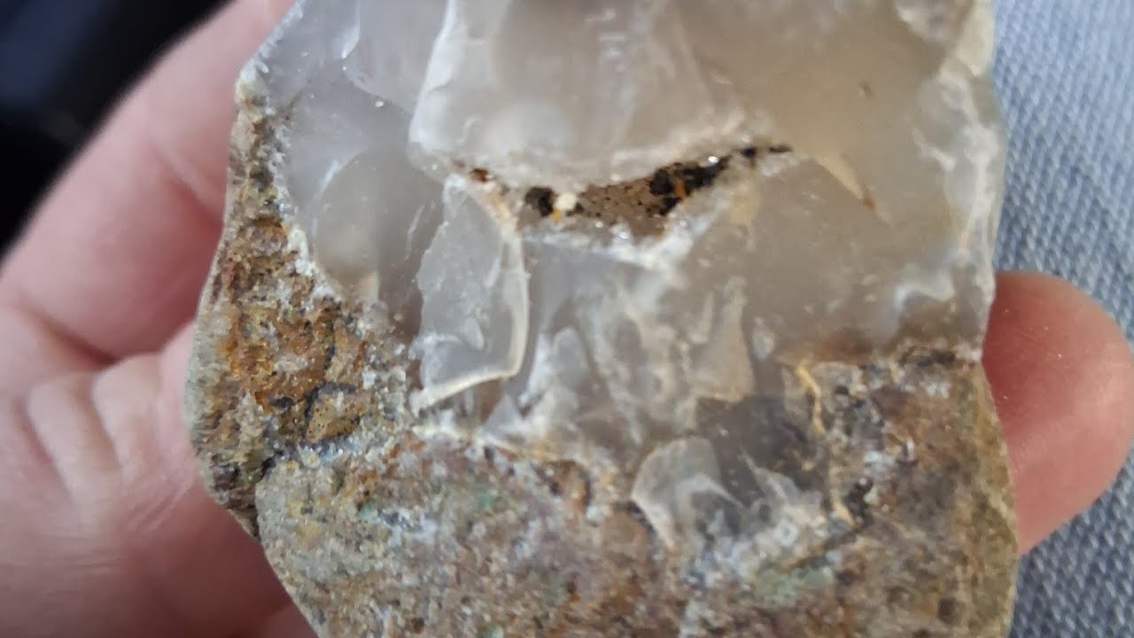 Gifts from a Rock God! Bangers from the ⛱️ #rockhounding #outdoors #beautiful #amazing 