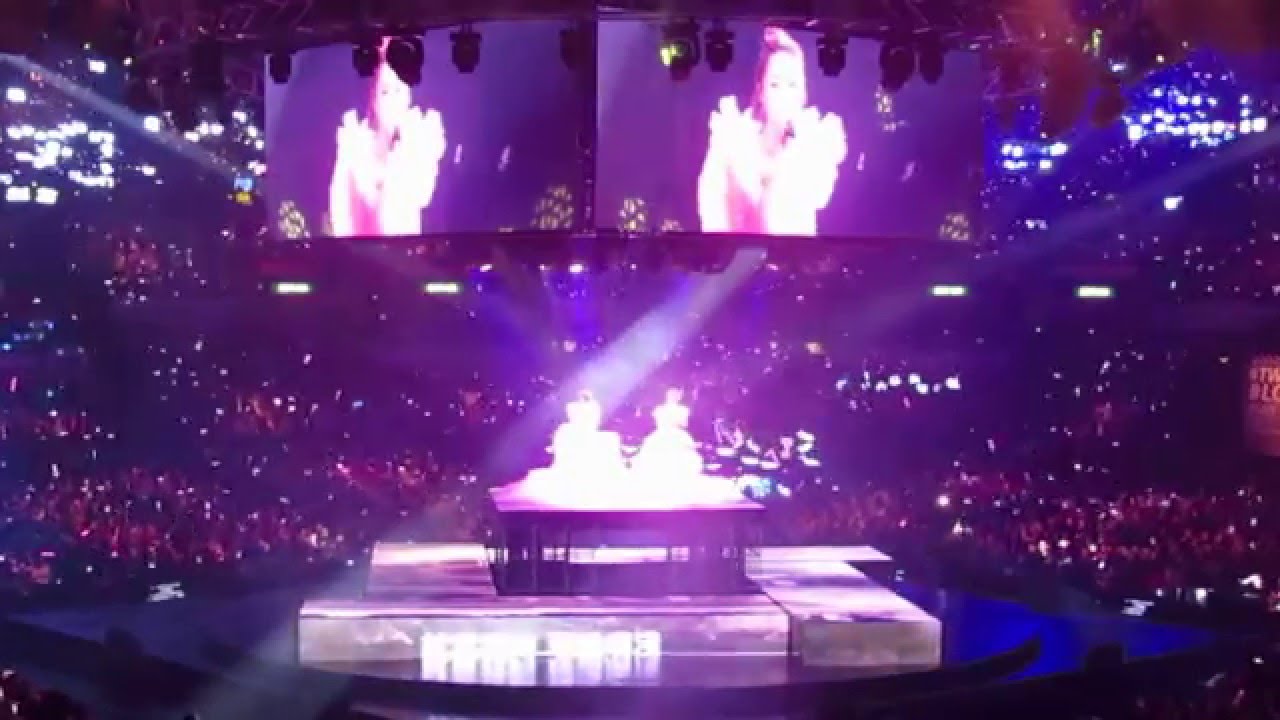 Twins LOL Live in HK (Love Medley：黑色喜劇/安全感/我決定走了/慌心假期) 2015/12/31