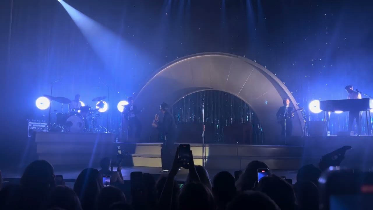 Stephen Sanchez - Be More (Live) Detroit