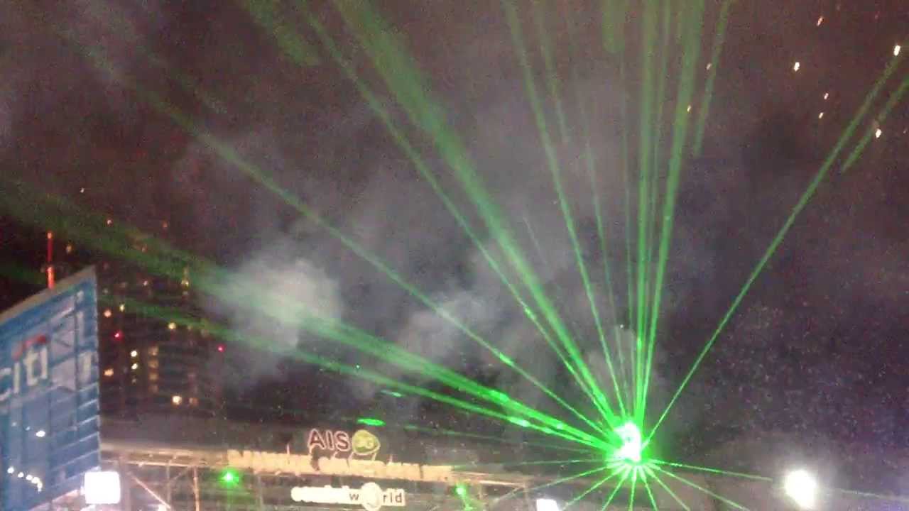 Bangkok 2014 New Year countdown fireworks @ Central World
