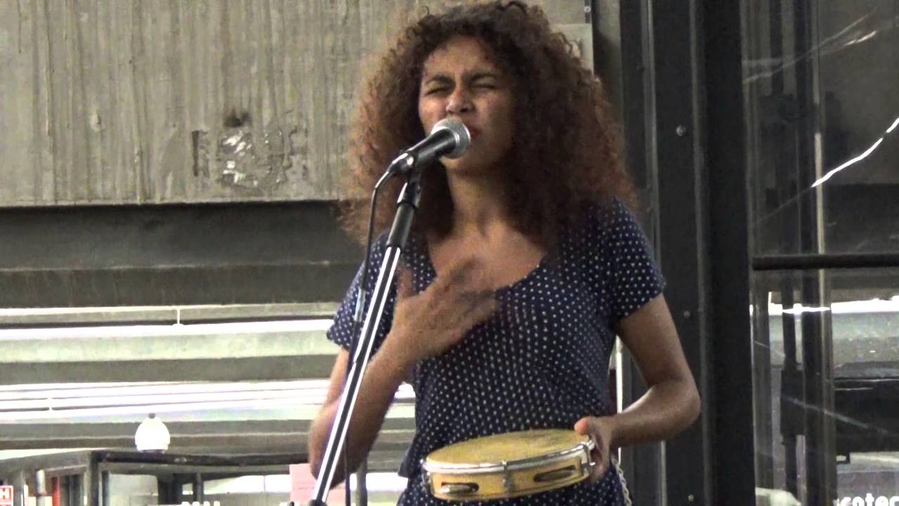 Carcará ( João do Vale) - Nina Oliveira no Sarau Encontro de Utopias ( março 2016).