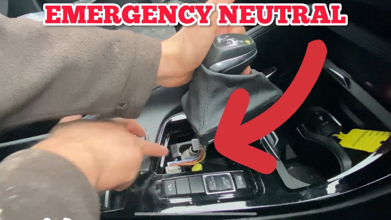 BMW F45 F46 F48 F49 X1 X2 2 серии: Как вручную перевести автомобиль в нейтральное положение (пере...
