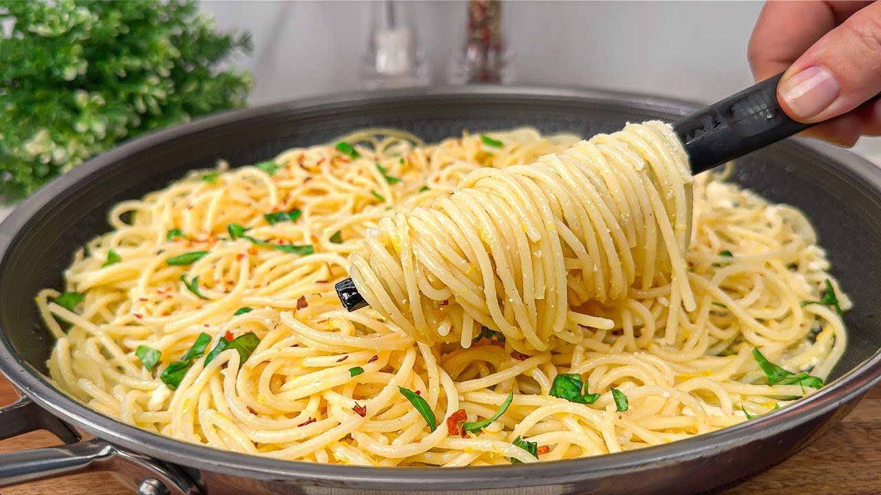 Najsmaczniejsza pasta w 10 minut! Prosty i pyszny przepis na makaron z sosem cytrynowym!
