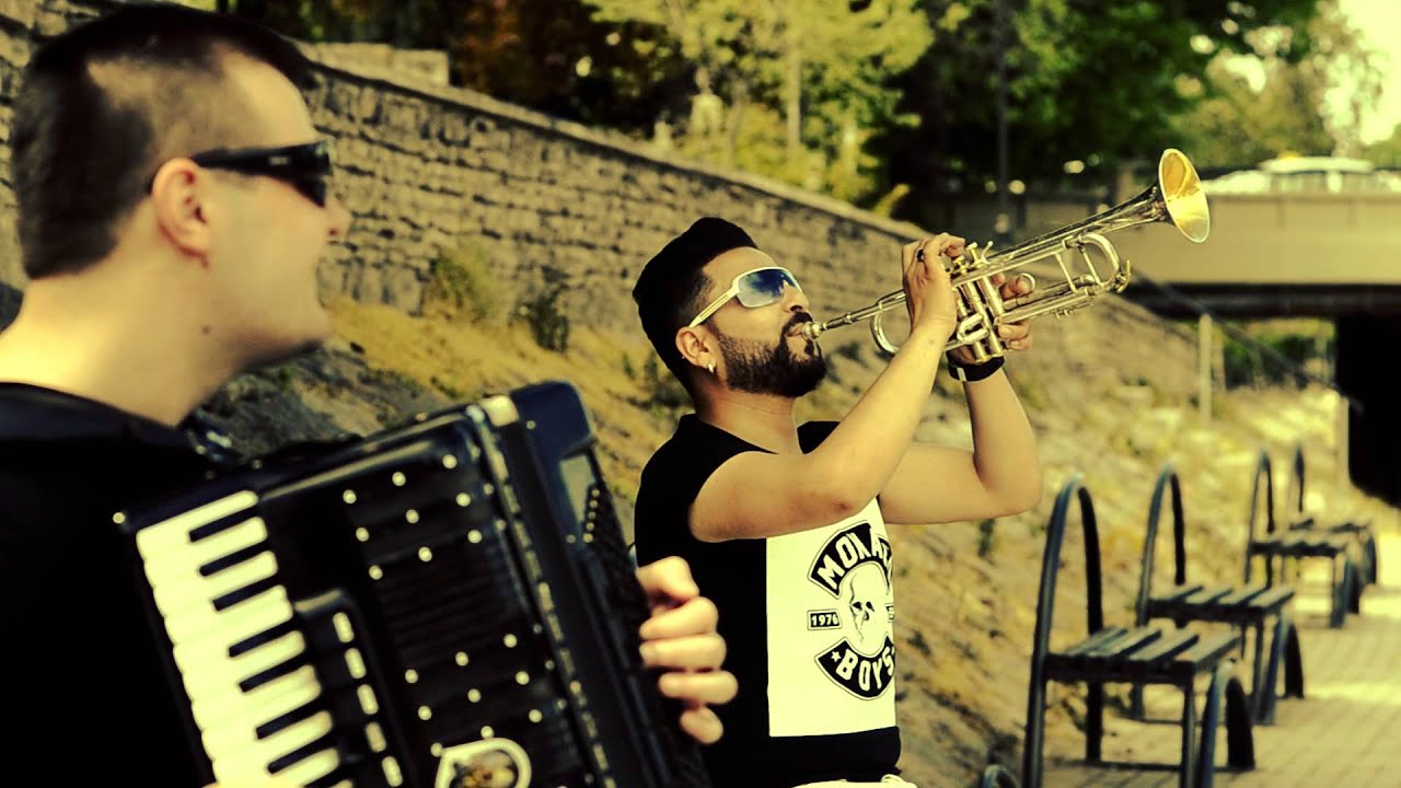 Aleksandar Djordjevic & Dzambo Agusev - cocek CRNO & BELO