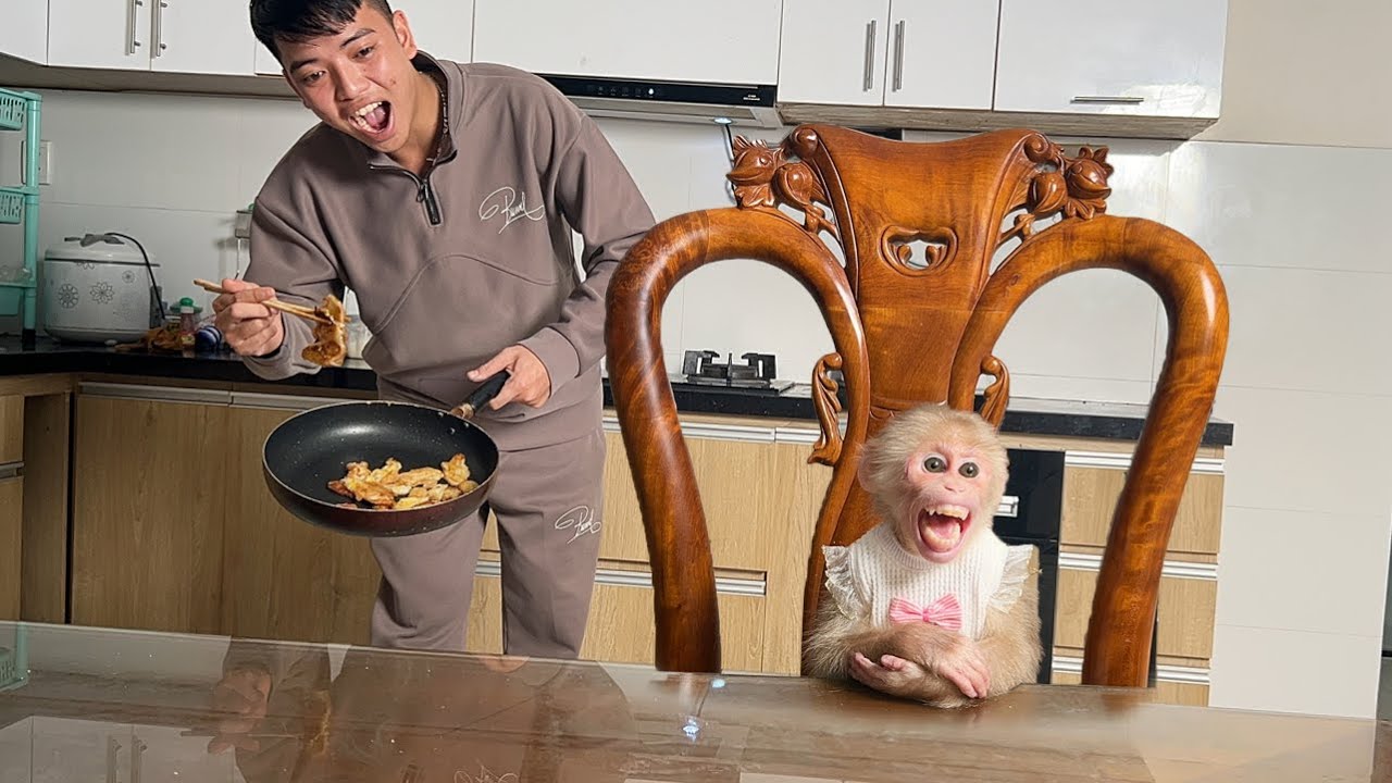 How wonderful! Luk surprised to enjoy delicious banana cakef