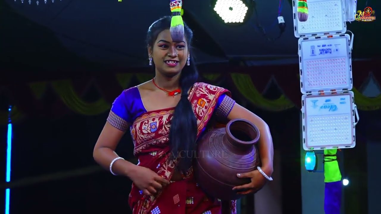 ନାଟକର ଏଇ ସିନ କରିଦେଲା ନାଟକକୁ ସୁପର ହିଟ୍ ଦର୍ଶକ ଖୁସି 😲ki range nachuchhi kanaka gori।Bhutadi।Odia Natak।