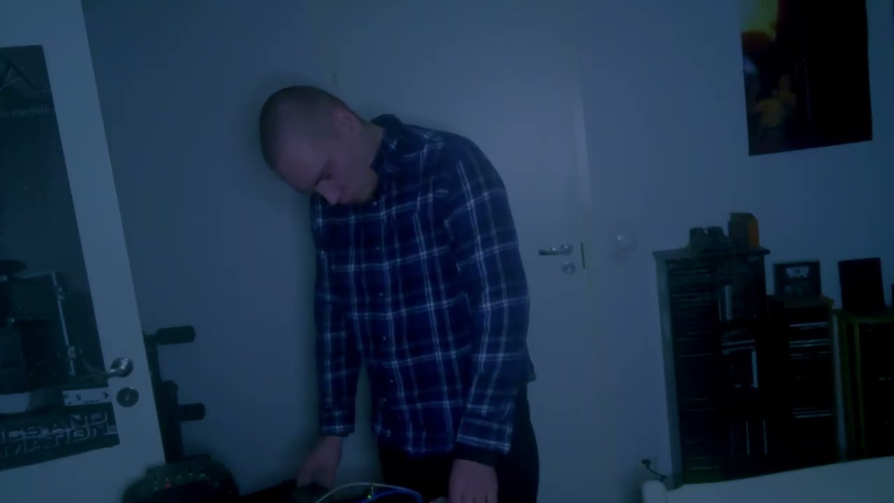 Degrad - 'Live' noise 9