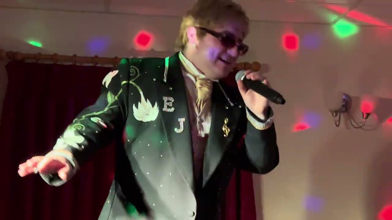Sam Hughes - Don’t Go Breaking My Heart (Elton John cover)