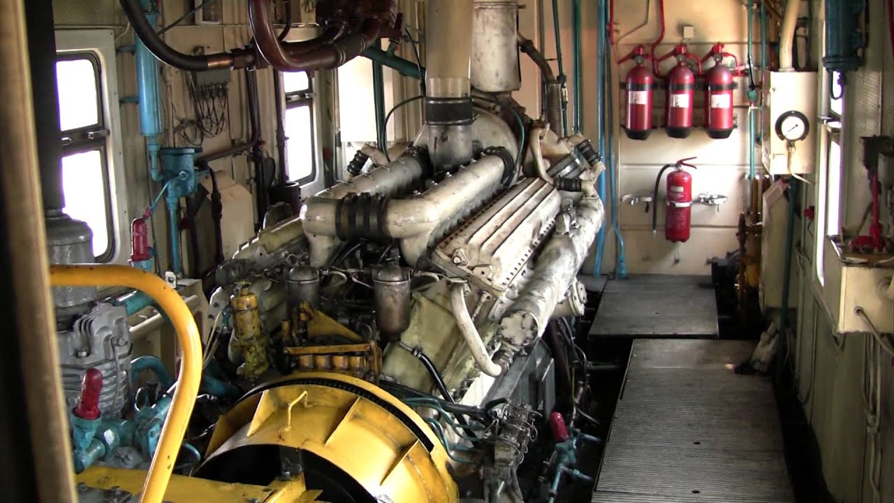 Запуск дизель-поезда ДР1А-225 / DR1A-225 DMU engine start