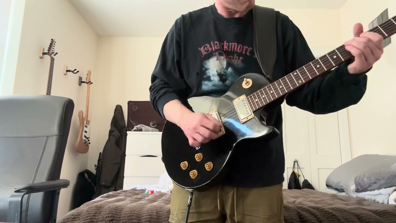 Slow jam on my new 98 Les Paul special 