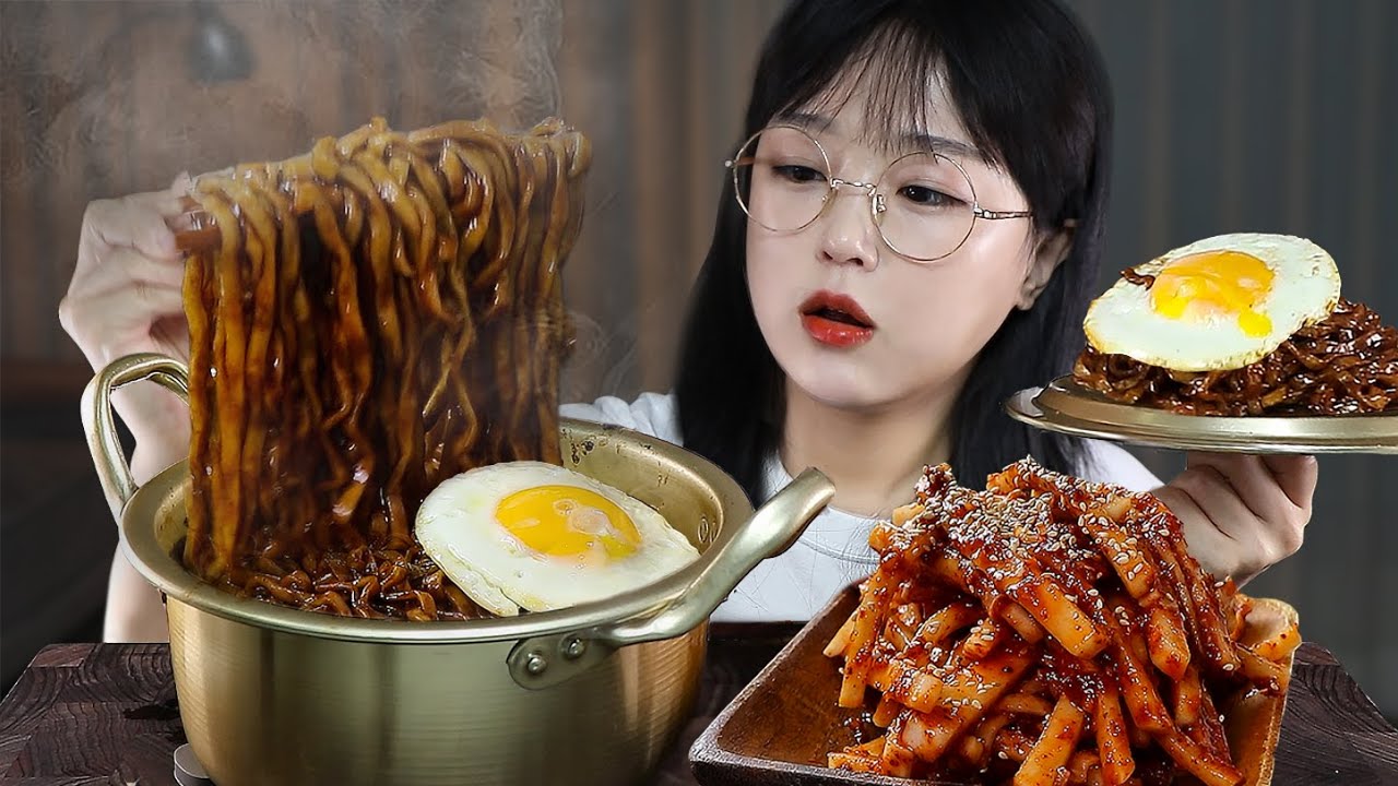 АСМР ЕДА Черная лапша и Кимчи из редиса | MUKBANG