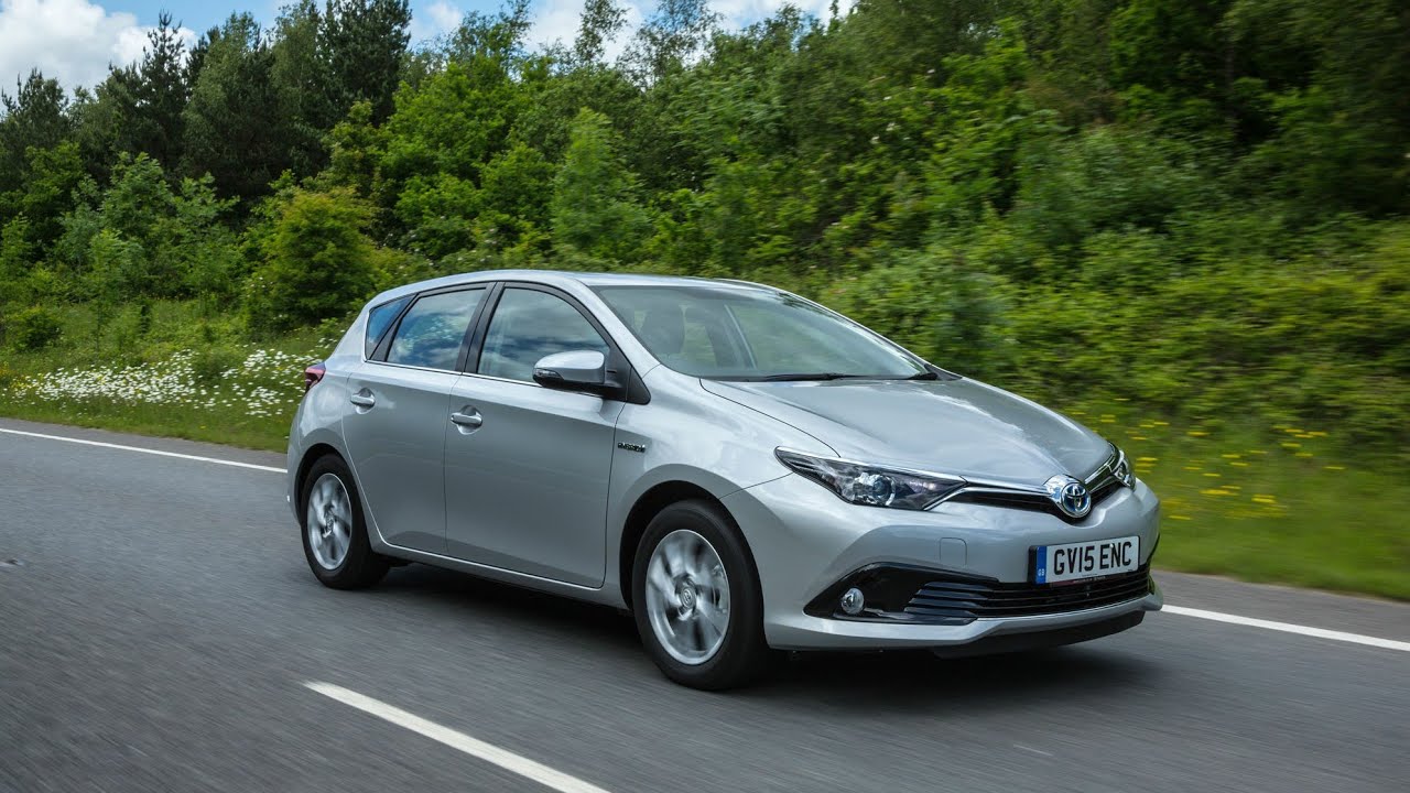 2015 Toyota Auris Hybrid Engine oil and Oil filter Replacement
