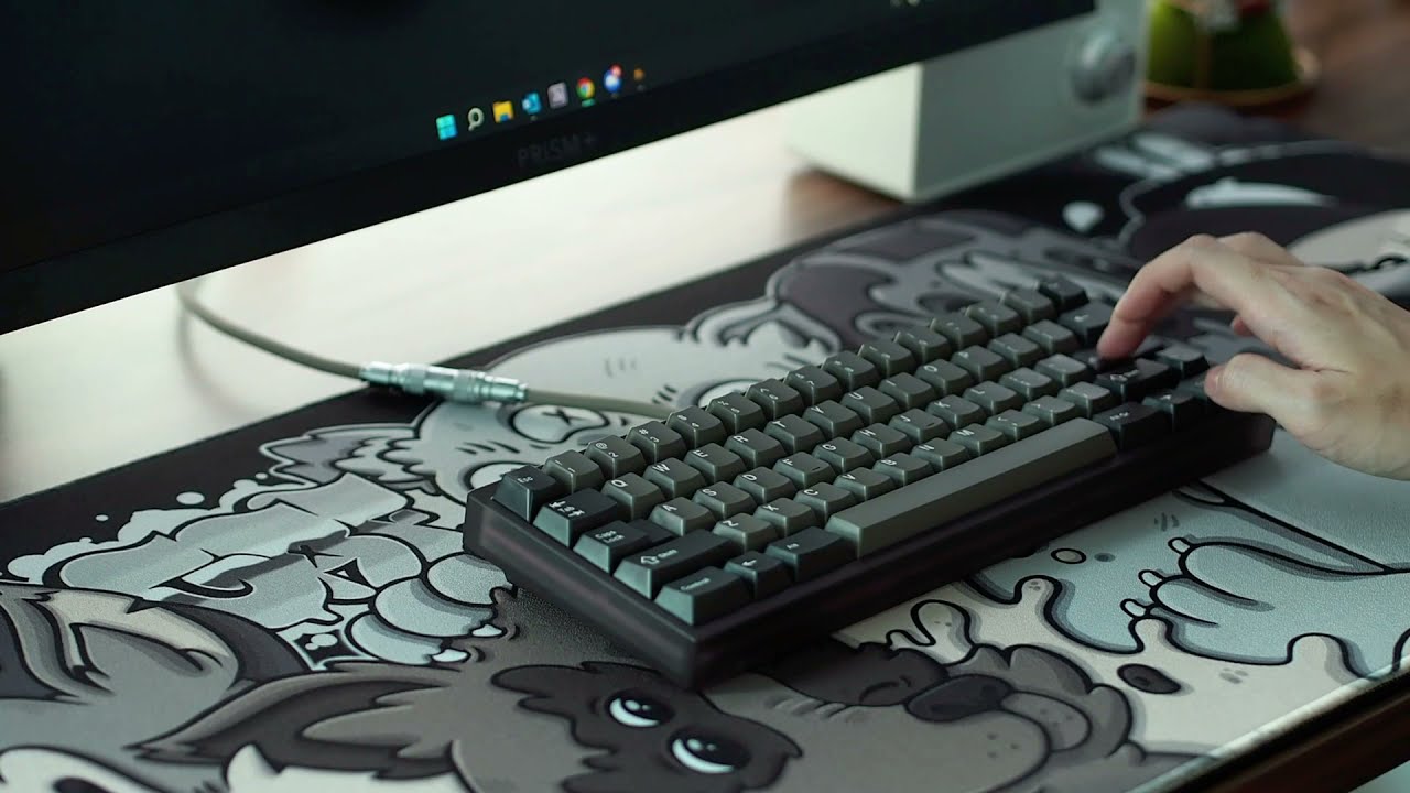 Koala Unikorn Built with NOS Vintage Cherry MX Blacks on Aluminum Plate Sound Test
