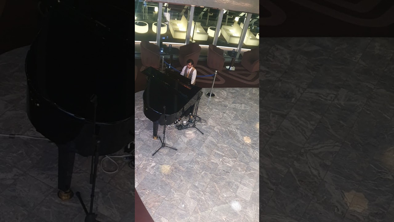 msc Seaside  yc piano bar